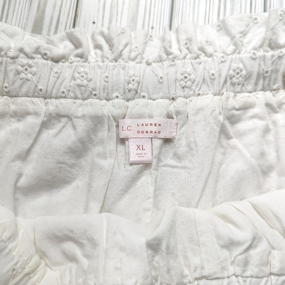 Lauren Conrad Cotton Eyelet Shorts with Belted Waist in White Size XL NWT - Picture 10 of 13